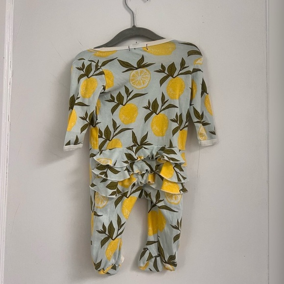 MILKBARN Lemon Organic Cotton Ruffle Zipper Footed
Romper 0-3M - Picture 7 of 7
